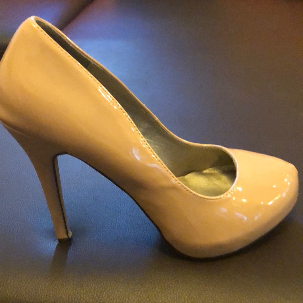 Shoes - Picture 2 of 3